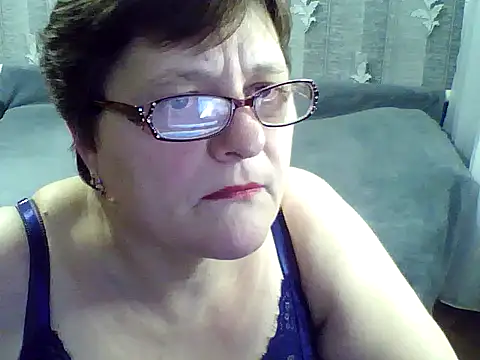 ElzaJewel online show from February 7, 2025, 6:45 pm