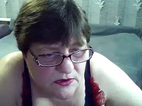ElzaJewel online show from February 8, 2025, 6:22 pm