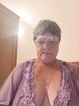 ElzaJewel online show from June 21, 2026, 8:44 pm