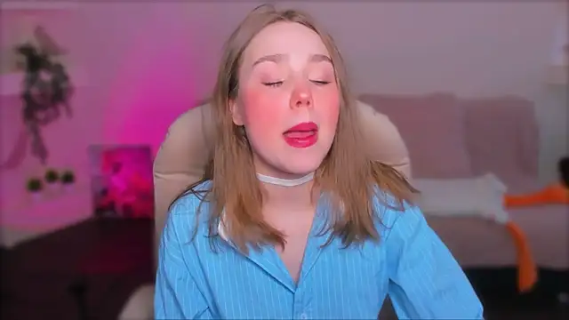 Snapshot of YourMegan chatting on May 2, 2026, 2:11 pm YourMegan online show from May 2, 2026, 2:11 pm