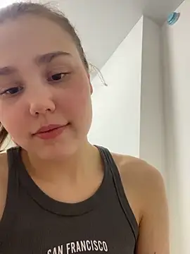 Snapshot of YourMegan chatting on May 7, 2026, 8:58 pm YourMegan online show from May 7, 2026, 8:58 pm