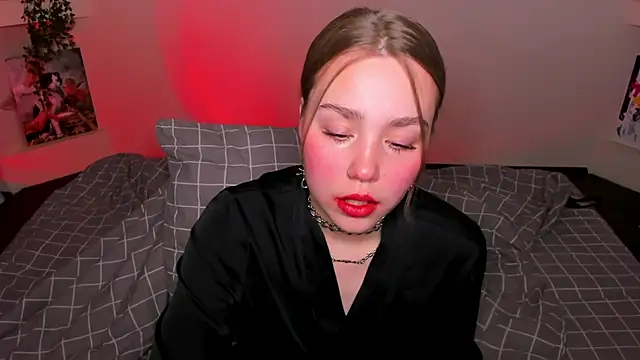 Snapshot of YourMegan chatting on May 11, 2026, 5:54 pm YourMegan online show from May 11, 2026, 5:54 pm