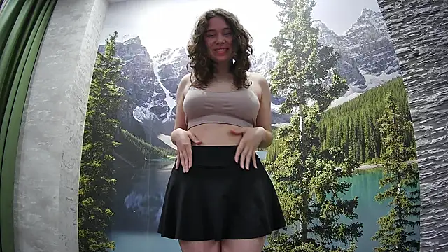girliemilk online show from May 6, 2026, 7:30 pm