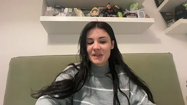 Snapshot of Petitecookie chatting on March 4, 2026, 5:52 pm Petitecookie online show from March 4, 2026, 5:52 pm