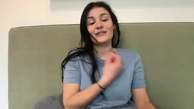 Snapshot of Petitecookie chatting on March 9, 2026, 4:55 pm Petitecookie online show from March 9, 2026, 4:55 pm