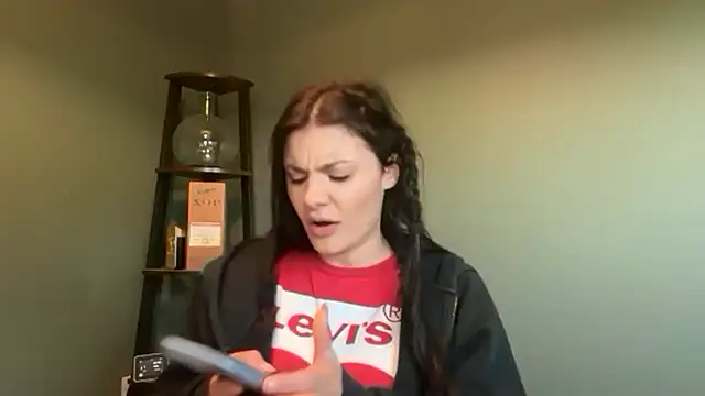 Snapshot of Petitecookie chatting on March 11, 2026, 5:41 pm Petitecookie online show from March 11, 2026, 5:41 pm