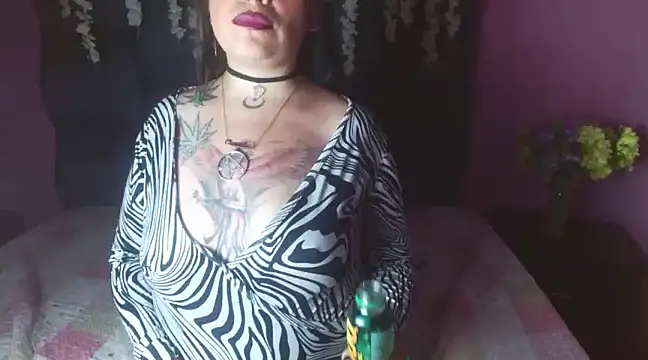 Snapshot of Fenix_Lilith chatting on March 21, 2025, 4:51 pm Fenix Lilith online show from March 21, 2025, 4:51 pm