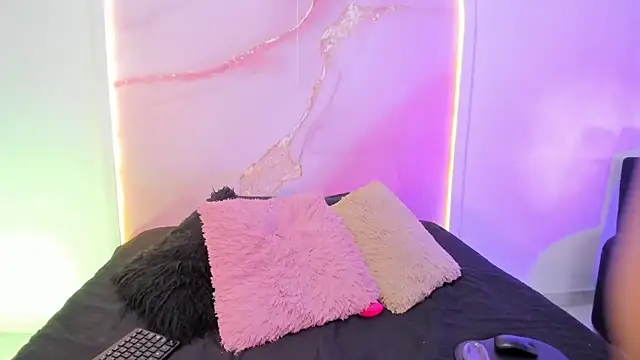 Sofii Lopezz online show from February 18, 2026, 2:24 pm