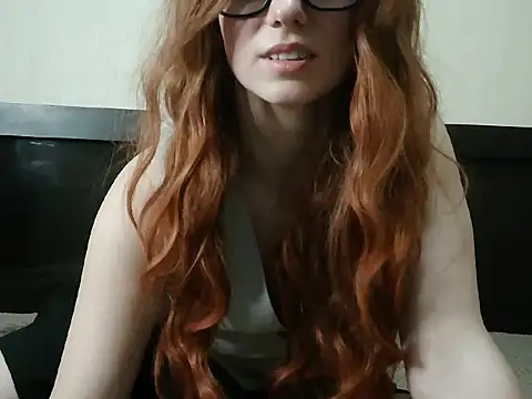 Snapshot of _AliceOwen_ chatting on February 3, 2025, 8:57 pm AliceOwen online show from February 3, 2025, 8:57 pm