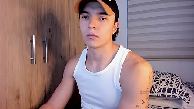 Mastrangelo xxx online show from November 30, 2025, 10:47 pm