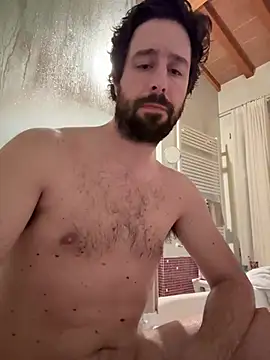 Snapshot of Ovett086 chatting on March 7, 2026, 10:07 pm Ovett086 online show from March 7, 2026, 10:07 pm