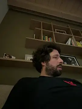 Snapshot of Ovett086 chatting on March 25, 2026, 4:46 pm Ovett086 online show from March 25, 2026, 4:46 pm