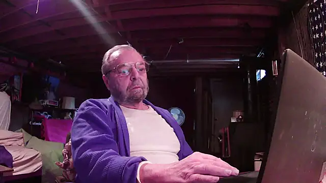 Snapshot of mercuryice chatting on February 10, 2025, 2:16 pm mercuryice online show from February 10, 2025, 2:16 pm