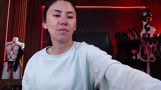 XiaQueen online show from September 27, 2025, 8:14 pm