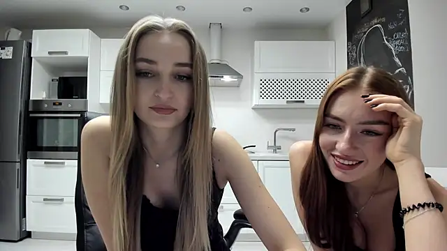 Snapshot of lisenok chatting on October 12, 2025, 7:02 pm lisenok online show from October 12, 2025, 7:02 pm