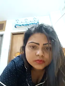 blue-berry07 online show from May 4, 2026, 2:13 pm