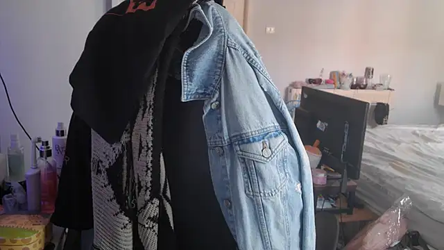 AureliaXOX online show from September 24, 2025, 8:28 am