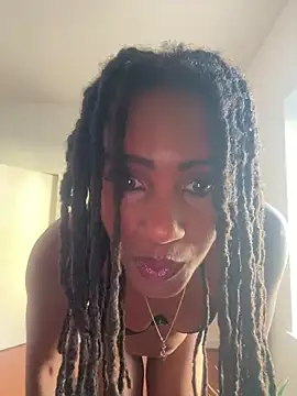 Aurianne online show from May 11, 2026, 5:21 pm