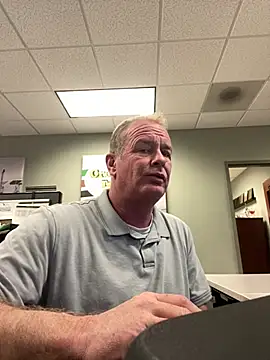 Snapshot of hintly chatting on March 11, 2026, 9:10 pm hintly online show from March 11, 2026, 9:10 pm