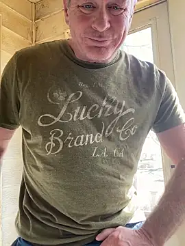 Snapshot of hintly chatting on March 25, 2026, 8:15 pm hintly online show from March 25, 2026, 8:15 pm