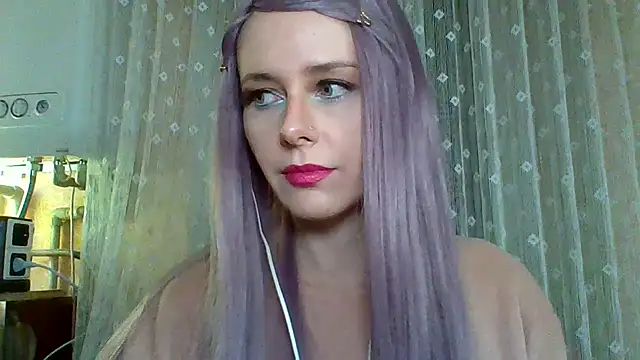 LuminousLady online show from February 13, 2025, 6:48 pm