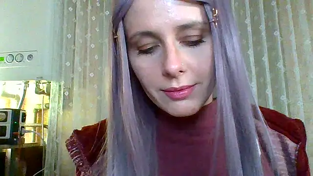 LuminousLady online show from February 19, 2025, 10:31 pm