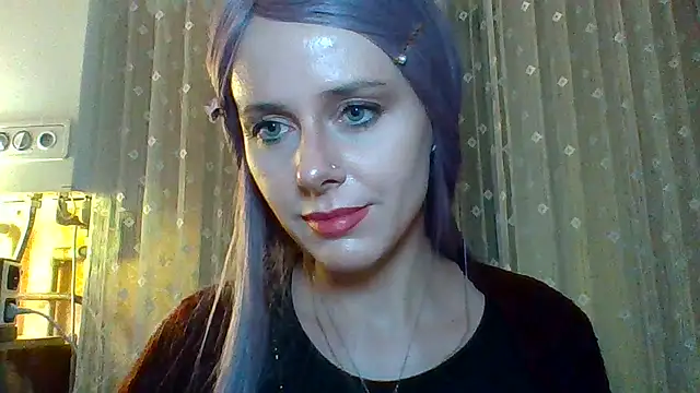 LuminousLady online show from March 6, 2025, 5:43 pm