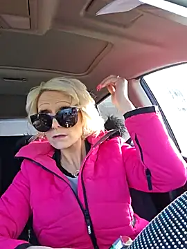 Snapshot of beautifulme23 chatting on February 11, 2025, 7:16 pm beautifulme23 online show from February 11, 2025, 7:16 pm