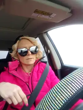 Snapshot of beautifulme23 chatting on February 13, 2025, 3:46 pm beautifulme23 online show from February 13, 2025, 3:46 pm