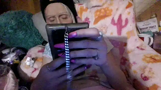 Snapshot of beautifulme23 chatting on February 18, 2025, 4:58 am beautifulme23 online show from February 18, 2025, 4:58 am