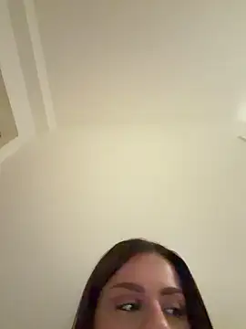 mrsbellanova online show from June 29, 2026, 11:27 pm