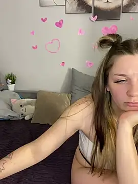 MollyMi0 online show from February 21, 2025, 1:22 am