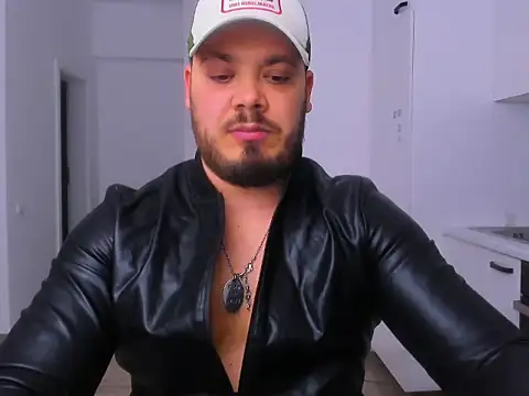 Snapshot of ZackMasterss chatting on February 15, 2026, 11:34 pm ZackMasterss online show from February 15, 2026, 11:34 pm