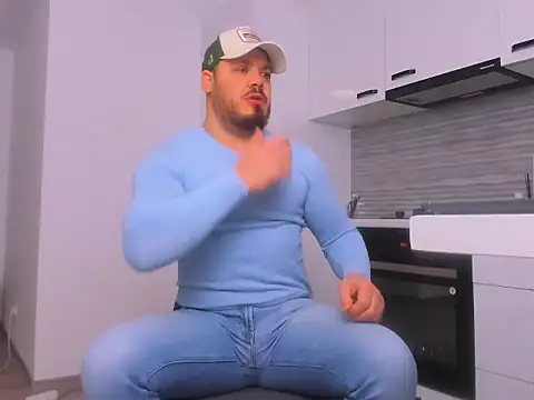 Snapshot of ZackMasterss chatting on February 17, 2026, 12:07 am ZackMasterss online show from February 17, 2026, 12:07 am