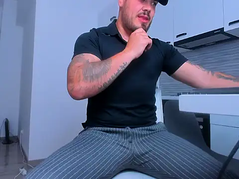 ZackMasterss online show from May 11, 2026, 11:02 pm