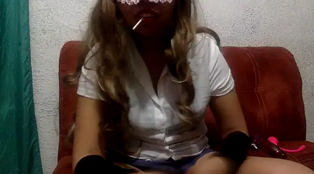 Snapshot of sharonlopez9611 chatting on February 11, 2025, 4:44 am sharonlopez9611 online show from February 11, 2025, 4:44 am