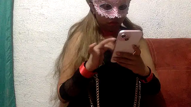 Snapshot of sharonlopez9611 chatting on February 16, 2025, 5:26 am sharonlopez9611 online show from February 16, 2025, 5:26 am