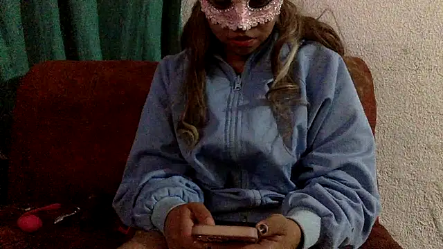 Snapshot of sharonlopez9611 chatting on February 22, 2025, 5:12 am sharonlopez9611 online show from February 22, 2025, 5:12 am