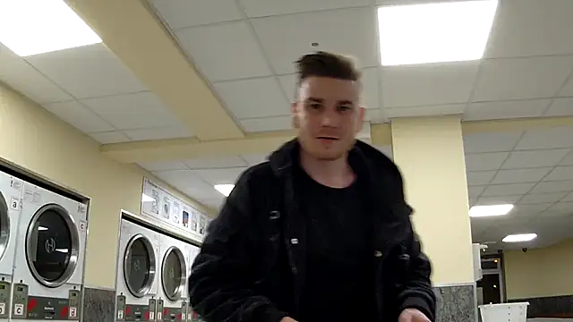 Snapshot of Foxtrott_242 chatting on February 26, 2026, 9:47 pm Foxtrott 242 online show from February 26, 2026, 9:47 pm