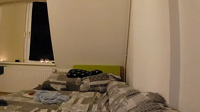 Snapshot of Foxtrott_242 chatting on March 28, 2026, 1:16 am Foxtrott 242 online show from March 28, 2026, 1:16 am