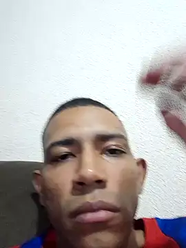 Mineirinho043 online show from February 5, 2025, 12:10 am