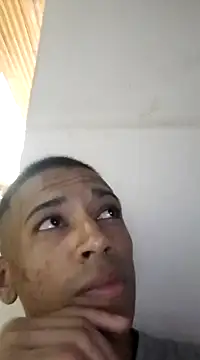 Mineirinho043 online show from February 5, 2025, 4:37 am