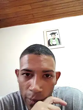 Mineirinho043 online show from February 9, 2025, 6:37 pm