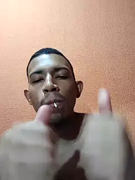 Mineirinho043 online show from February 24, 2025, 4:16 am