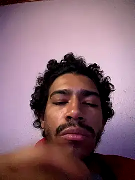 Snapshot of Mineirinho043 chatting on October 9, 2025, 10:13 am Mineirinho043 online show from October 9, 2025, 10:13 am