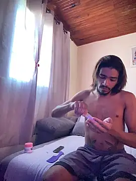 Mineirinho043 online show from May 3, 2026, 2:56 pm
