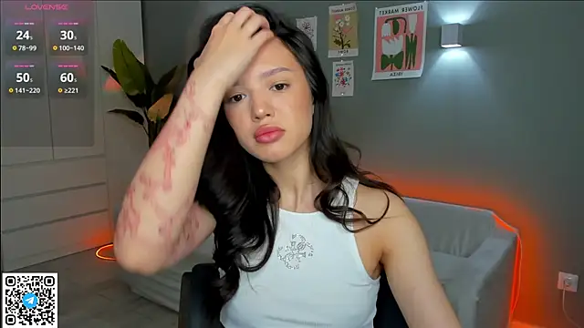 RikoAsada online show from December 14, 2025, 6:41 am