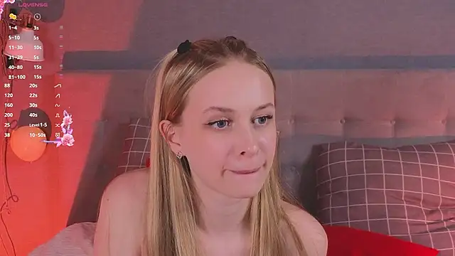 Snapshot of soft_babe chatting on March 8, 2026, 2:04 am soft babe online show from March 8, 2026, 2:04 am