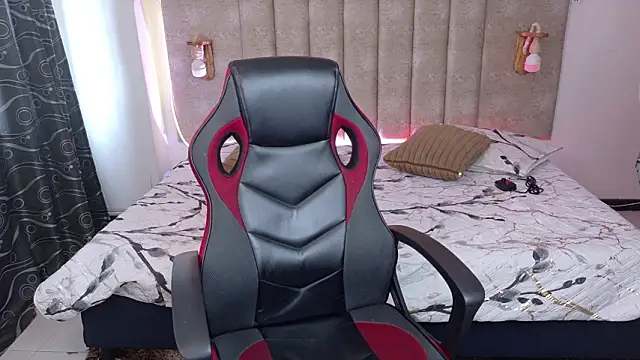 Snapshot of Alektra_bryce chatting on March 25, 2026, 7:53 pm Alektra bryce online show from March 25, 2026, 7:53 pm