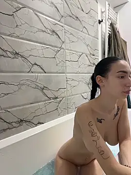 Snapshot of Celine_Roxelle chatting on March 6, 2026, 8:27 pm Celine Roxelle online show from March 6, 2026, 8:27 pm